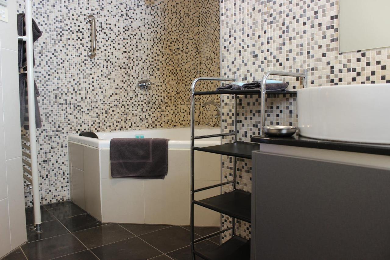 Apartments On Star Sandy Bay Bagian luar foto